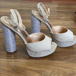 Beautiful nude rhinestone heels